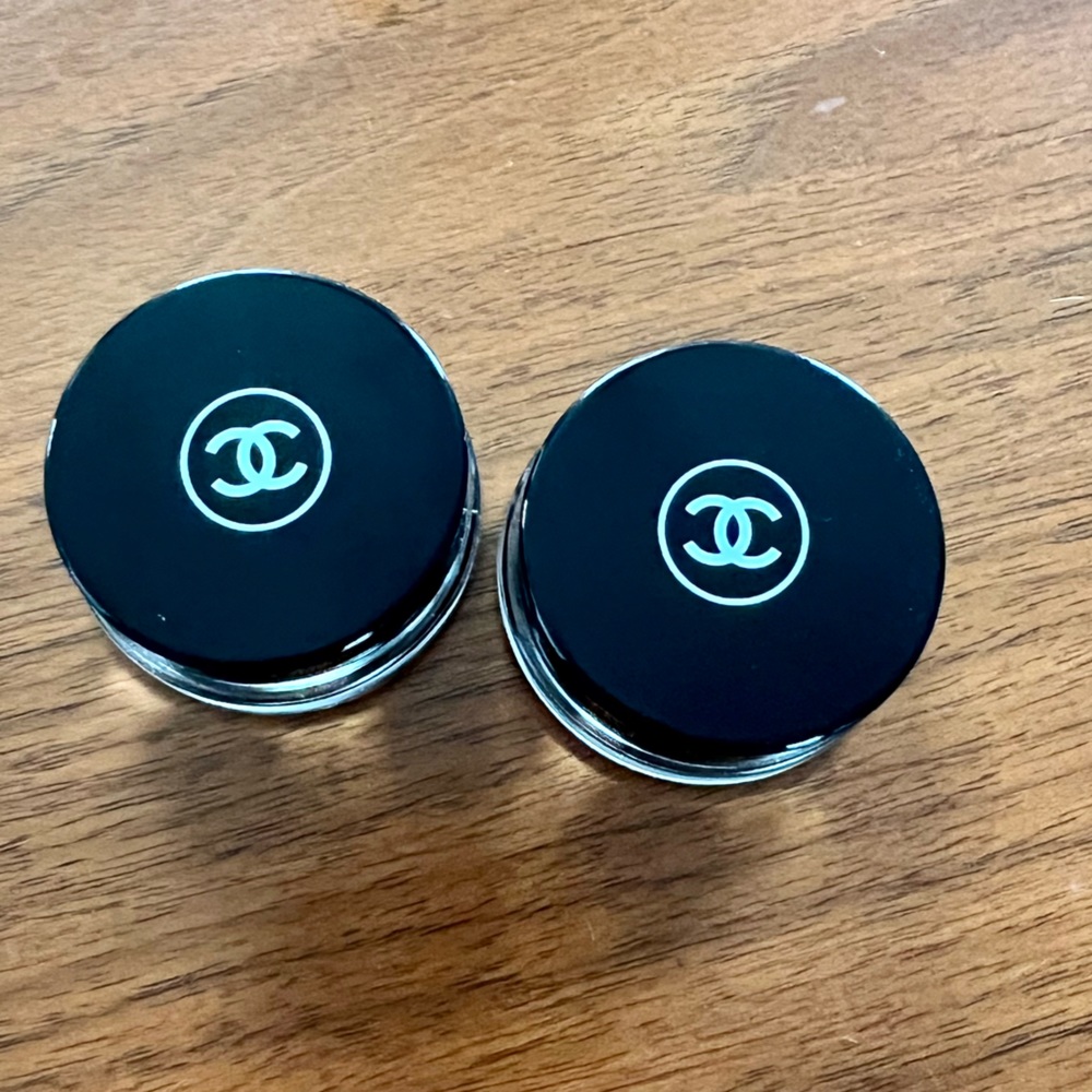 Chanel containers